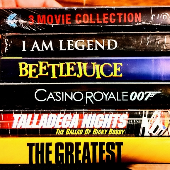 🎥🍿8 Movie Collection DVD Set - Picture 3 of 14